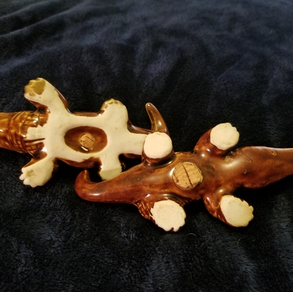 Vintage Alligator Salt and Pepper Shakers - Picture 3 of 3